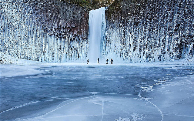On which side does the waterfall freeze?