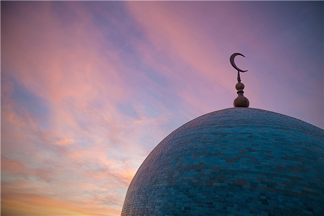 Why is the crescent considered a symbol of Islam?