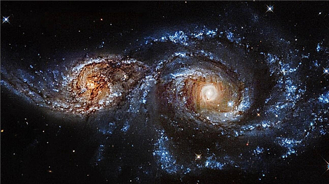 אם היקום מתרחב, מדוע גלקסיות מתנגשות?