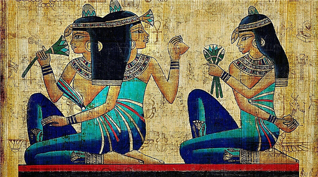 Why did the ancient Egyptians draw people so strangely?