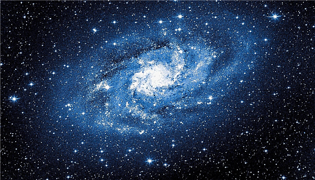 How many galaxies can the human eye see?