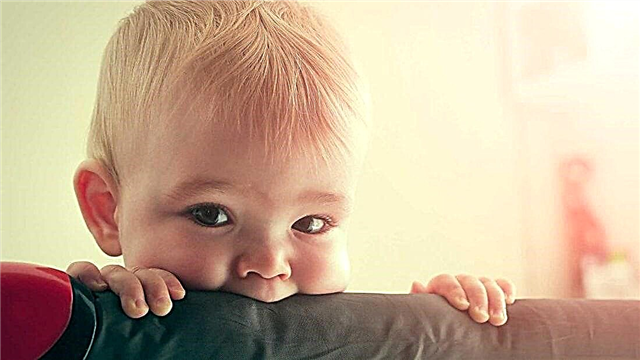 Why is the baby biting? Reasons to do, photo and video