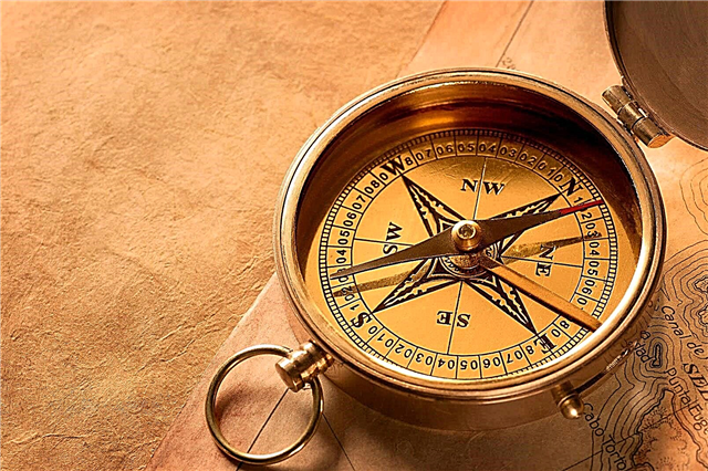 Waarom zeggen zeilers kompas? Redenen, foto's en video's