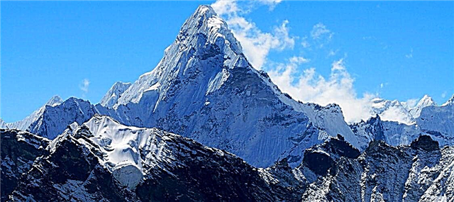 La plus haute montagne du monde