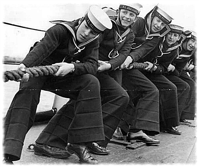 Proč námořníci nosili kalhotové kalhoty? Důvody, fotografie a videa